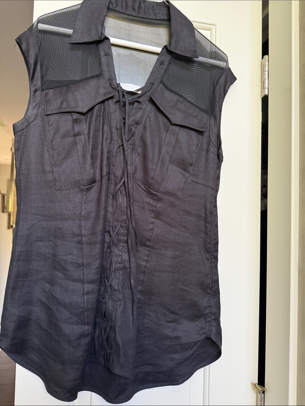 Anne Fontaine size 44/L black
Linen lace up front side zipper stretch mesh at to